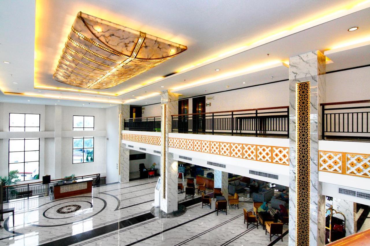Hermes Palace Hotel Banda Aceh Extérieur photo